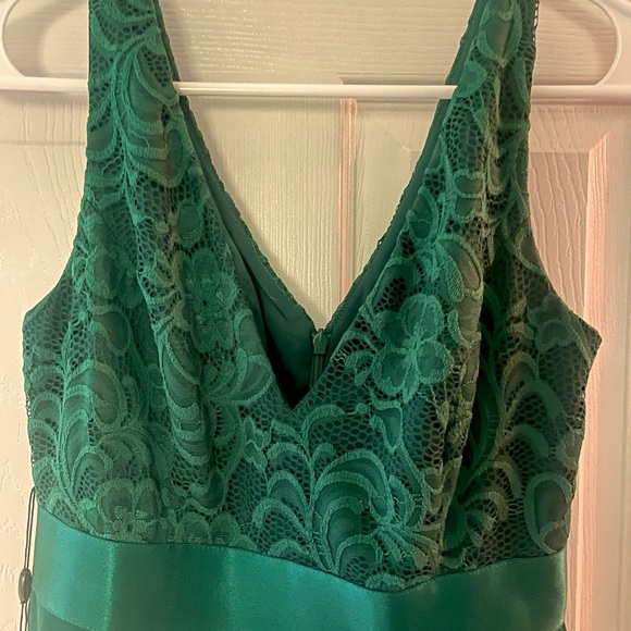 NWT Ever-Pretty women’s size 6 (or medium) A-line dress - Picture 8 of 9